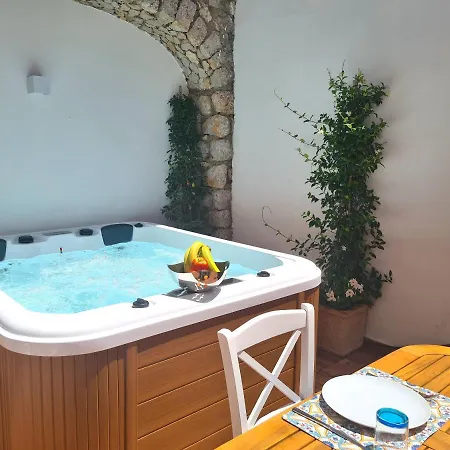 Tiberio House & Spa Apartment