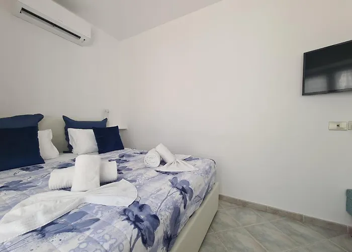 Tiberio House & Appartamento Capri